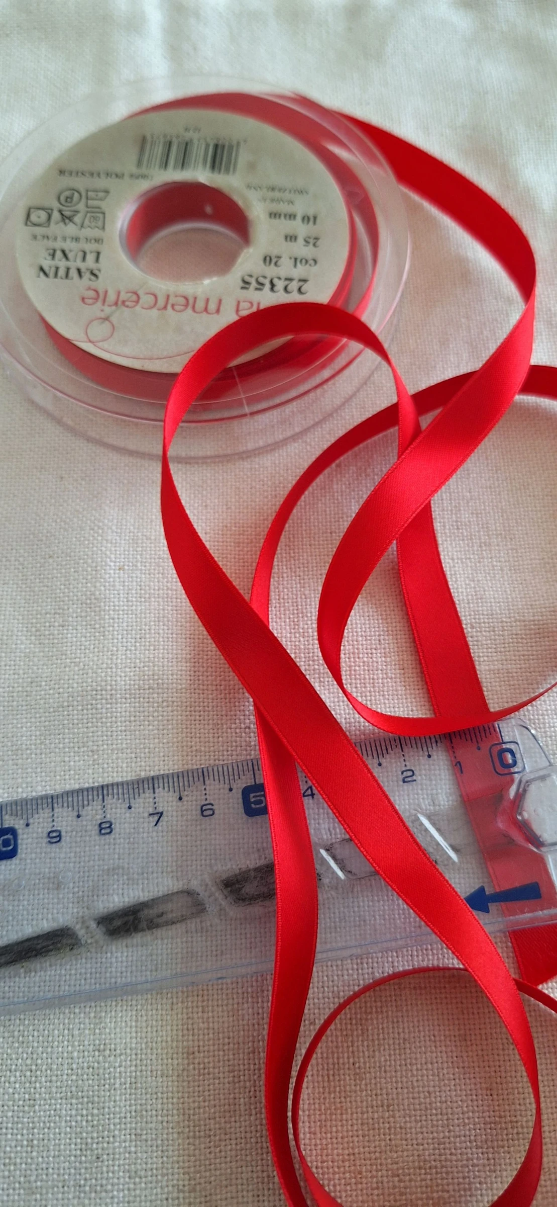 5 mètres de ruban satin 10 mm rouge 